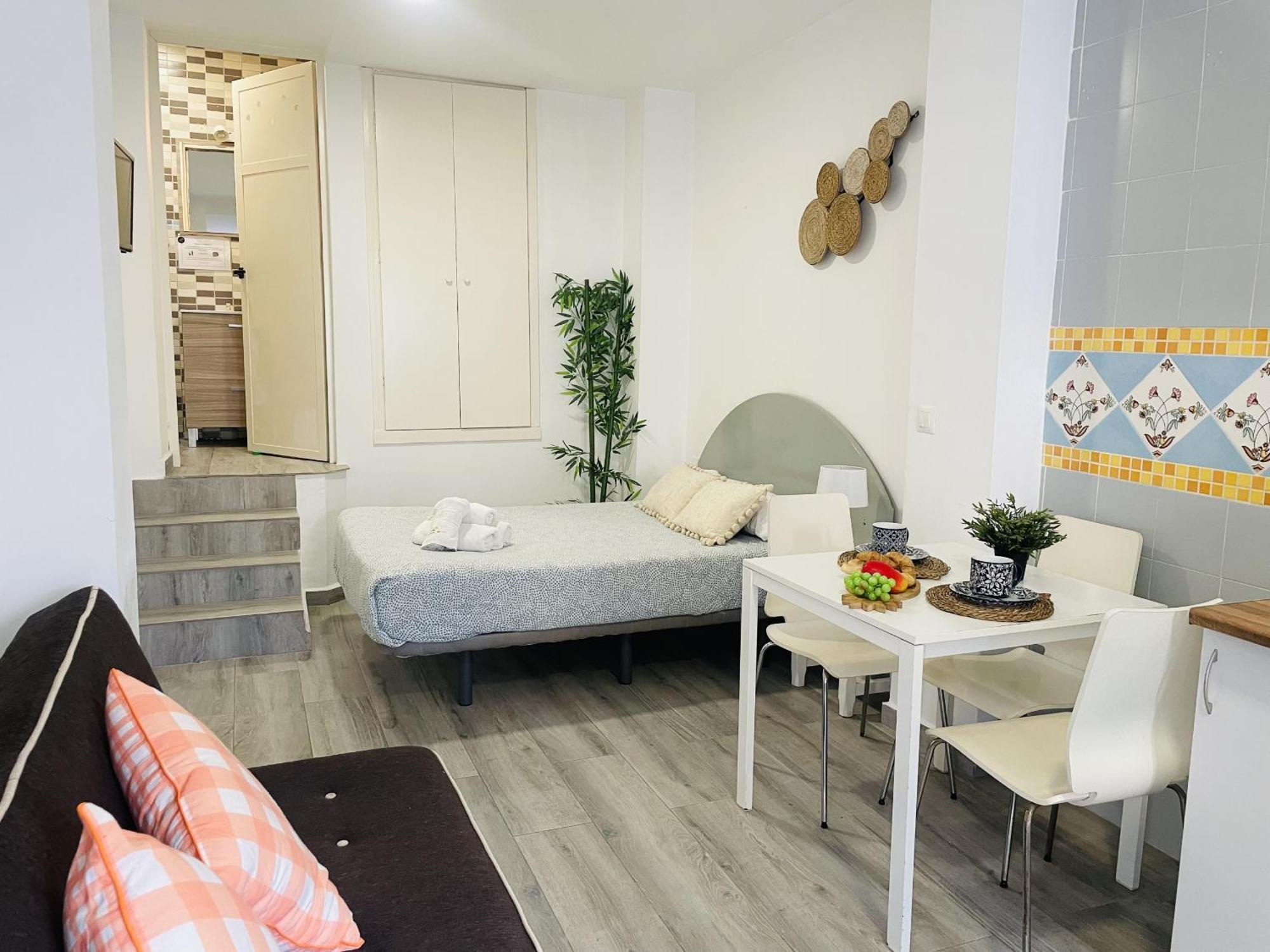 Estudio Jimena Carabeo En El Centro De Нерха Екстериор снимка